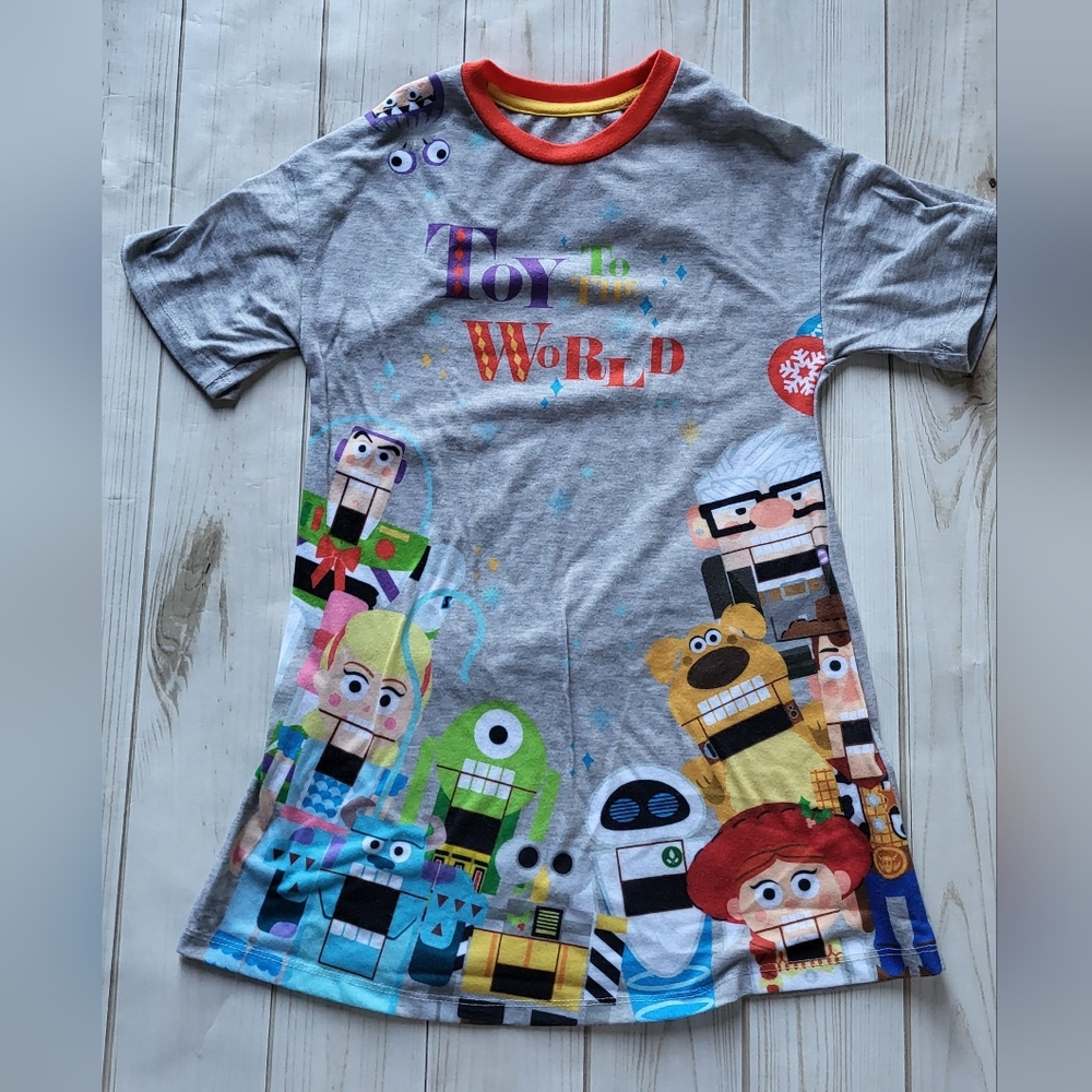Disney Toy to the world kids nightgown